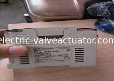 Хорошая цена. Mitsubishi FX1N-24MT-DSS 12-24 V ПЛК с постоянным током Программируемый логический контроллер Интегрированные выходы 10 баллов онлайн