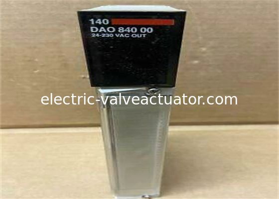 Хорошая цена. Модуль вывода Schneider 140DAO84000 Quantum 24-230 В переменного тока Переключение выхода переменного тока 16 точек онлайн