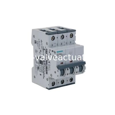 Хорошая цена. Siemens 136-07-818 SENTRON C-Type Miniature Circuit Breaker | 3-Pole Electrical Protection онлайн